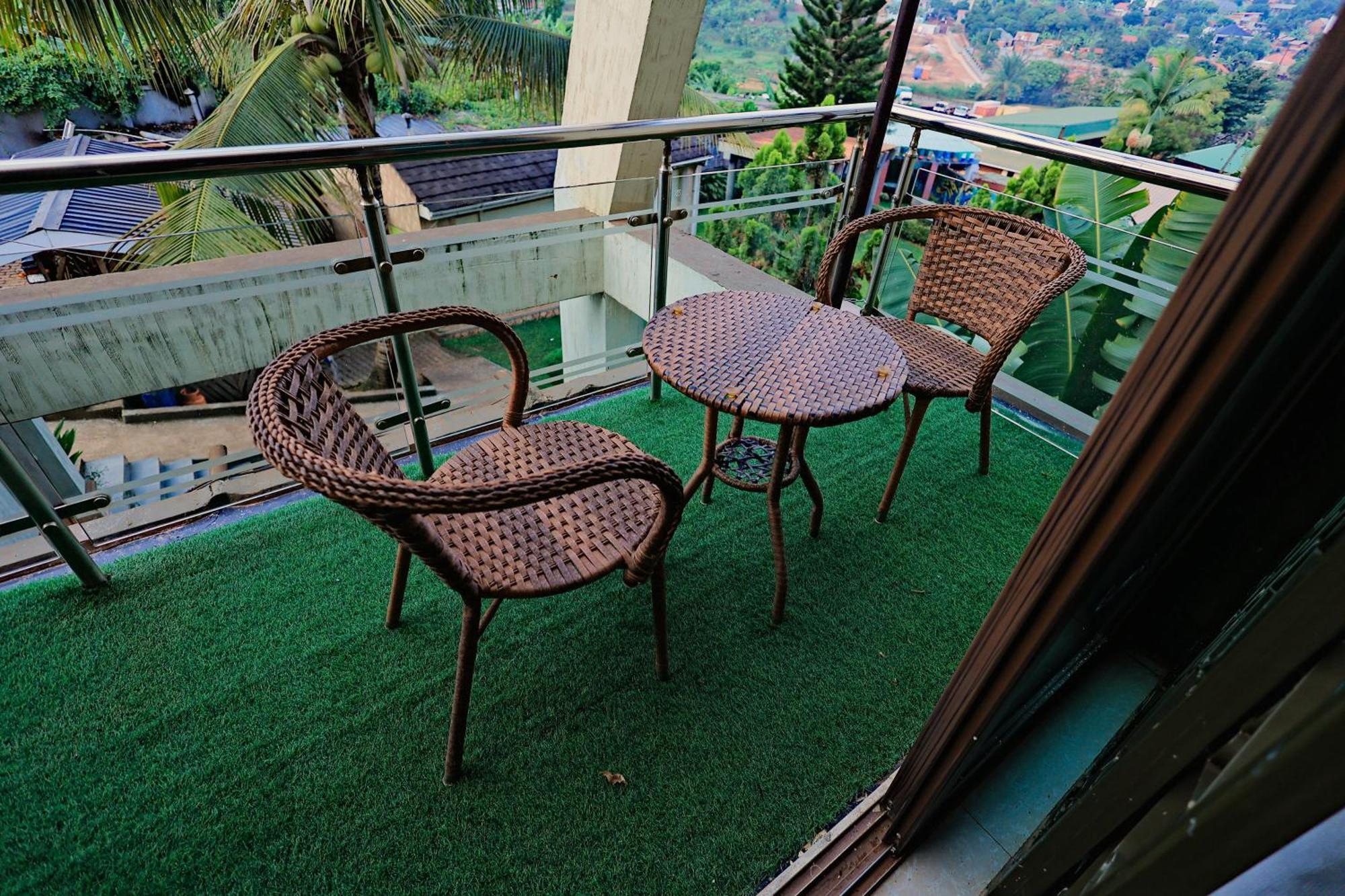 Shine Country Resort Hotel Naziba Buitenkant foto