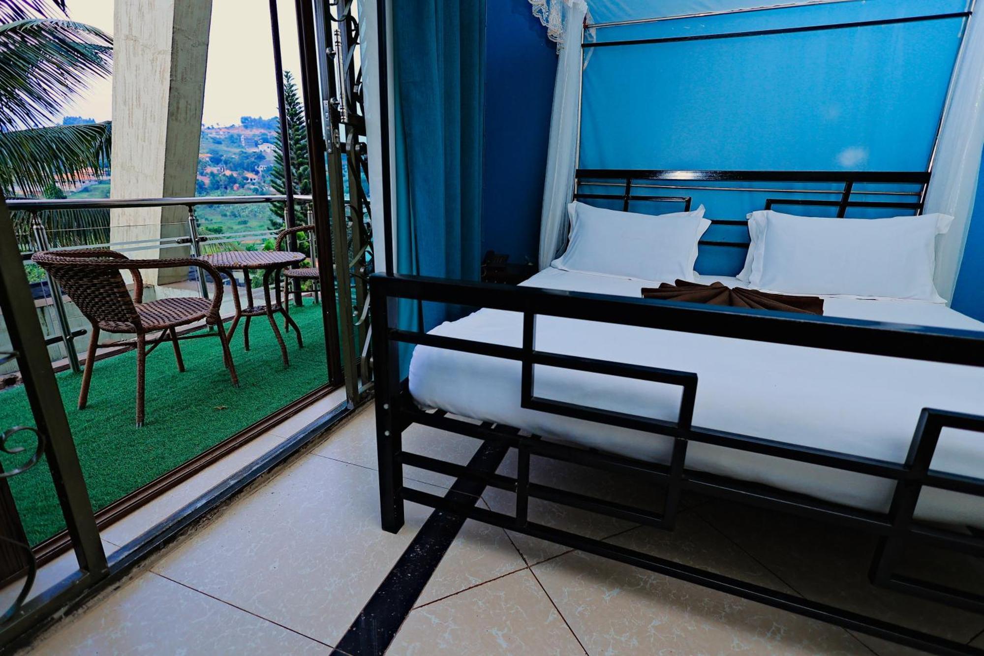 Shine Country Resort Hotel Naziba Buitenkant foto